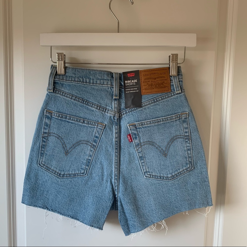 Levi’s Ribcage cut off short in Tango Pulse light - Picture 10 of 11